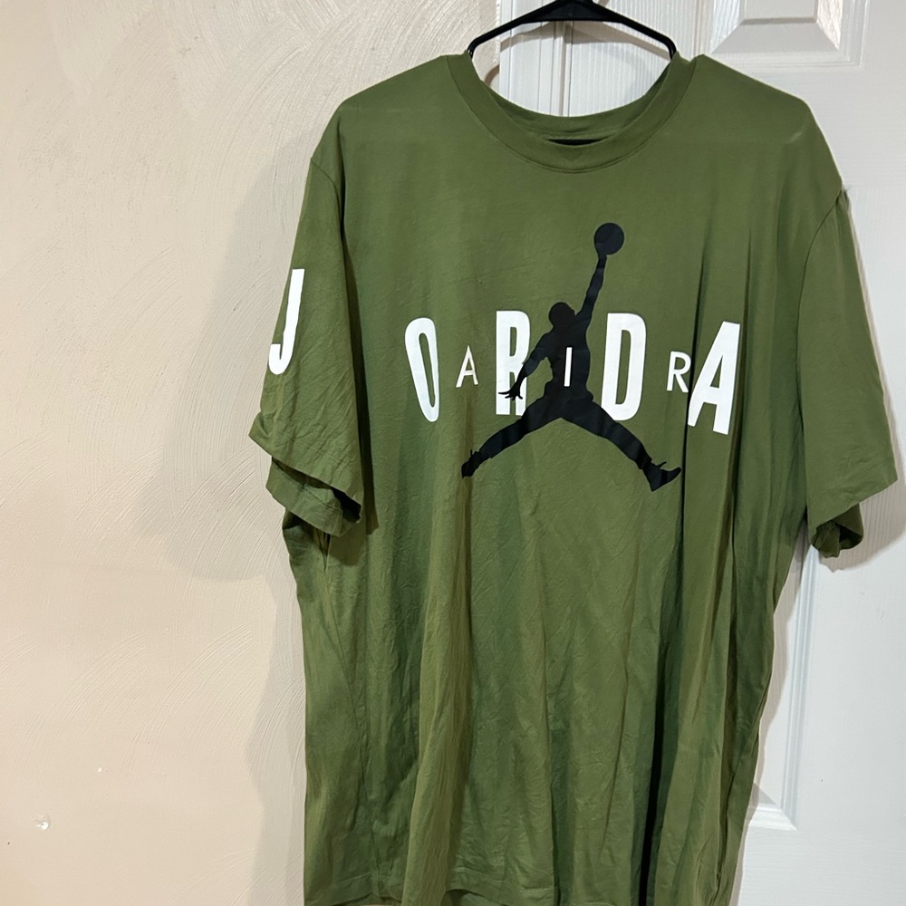 Jordan Men's Green Graphic T-Shirt